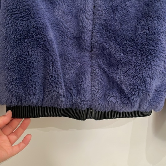 Volcom Fuzzy Fresh Faux Fur Bomber Style Jacket Size Small (4/6) Super Soft! - Picture 13 of 16